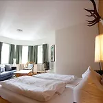 Gaestehaus Hohe Tannen Konukevi 3*