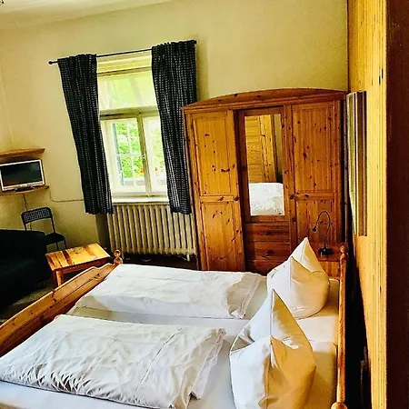 Gaestehaus Hohe Tannen 3* גרמיש-פרטנקירכן