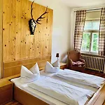 Gaestehaus Hohe Tannen 3*
