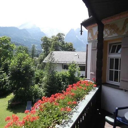 Gaestehaus Hohe Tannen Guest house 3*