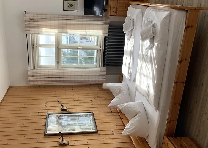 Gaestehaus Hohe Tannen 3*