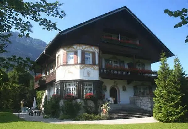 Gaestehaus Hohe Tannen Pensión Garmisch-Partenkirchen